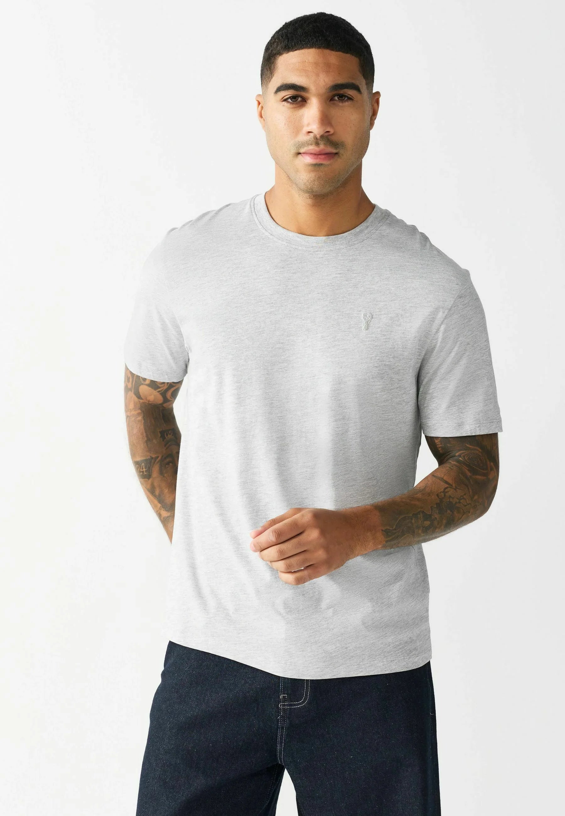 EMBROIDERED LOGO CREW NECK T-SHIRT